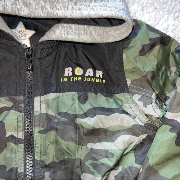 Boys Size 4 Dinosaur Camo Hooded Zip Jacket - Picture 7 of 9
